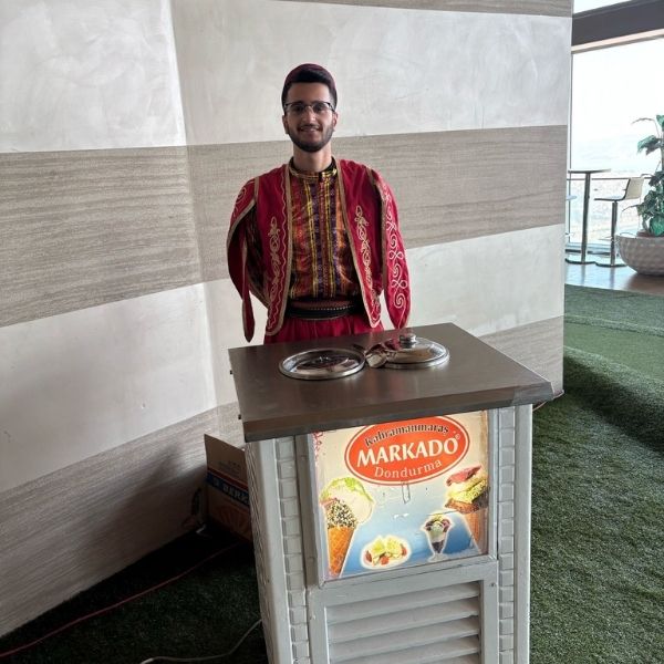 dondurma arabası kiralama hizmeti veriyoruz